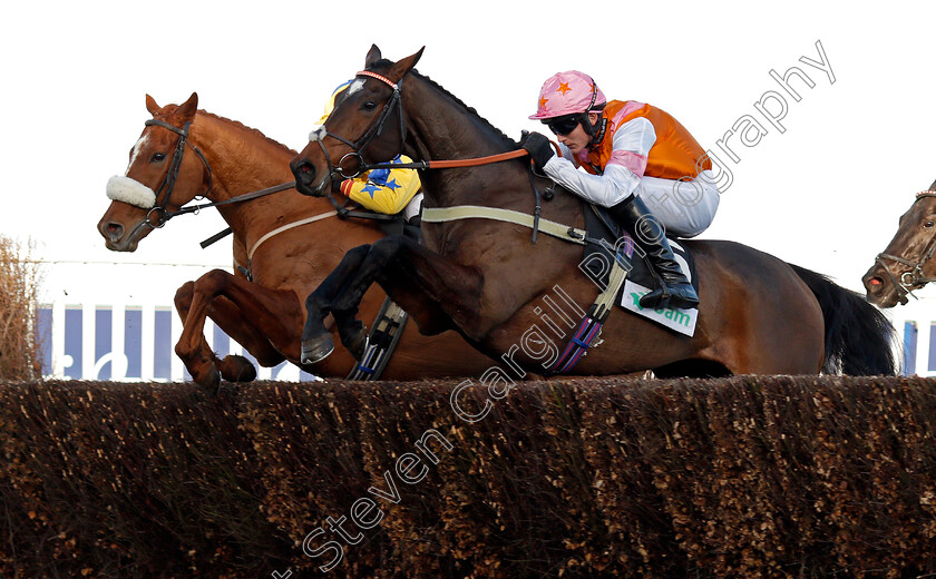 Creep-Desbois-0001 
 CREEP DESBOIS (Tom Bellamy) jumps with SOUPY SOUPS (farside) Ascot 25 Nov 2017 - Pic Steven Cargill / Racingfotos.com