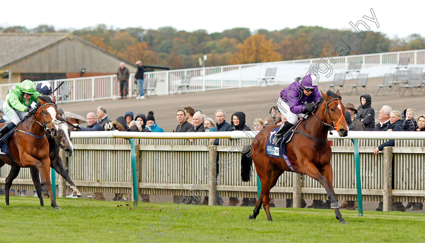 Symphony-Perfect-0002 
 SYMPHONY PERFECT (Hayley Turner) wins The Irish Stallion Farms EBF Bosra Sham Fillies Stakes
Newmarket 29 Oct 2021 - Pic Steven Cargill / Racingfotos.com