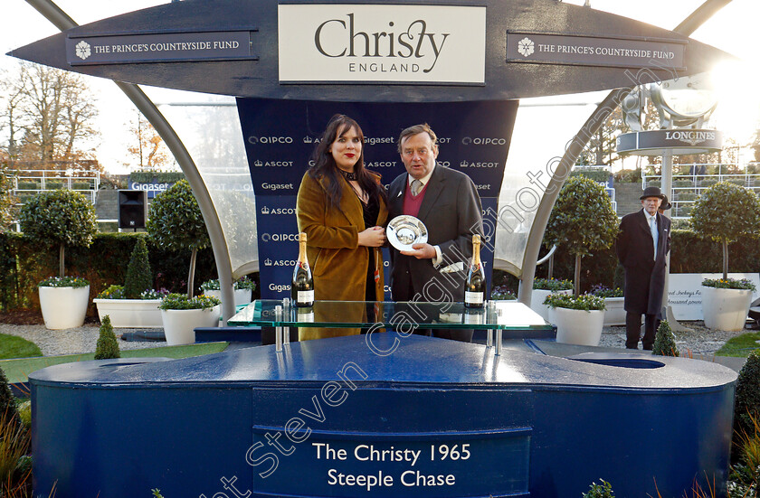 Top-Notch-0008 
 Presentation for The Christy 1965 Chase Ascot 25 Nov 2017 - Pic Steven Cargill / Racingfotos.com