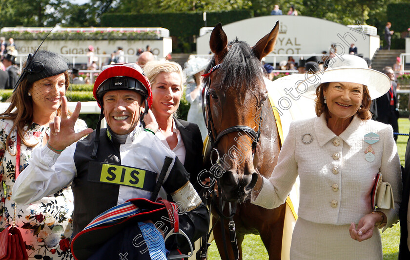 Star-Catcher-0012 
 STAR CATCHER (Frankie Dettori) and Mrs Oppenheimer after The Ribblesdale Stakes
Royal Ascot 20 Jun 2019 - Pic Steven Cargill / Racingfotos.com