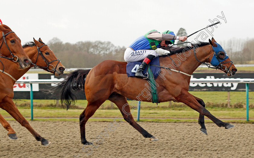 Kafeel-0003 
 KAFEEL (Adam Kirby) wins The Play Starburst Slot At sunbets.co.uk/vegas Handicap Div1 Lingfield 30 Dec 2017 - Pic Steven Cargill / Racingfotos.com