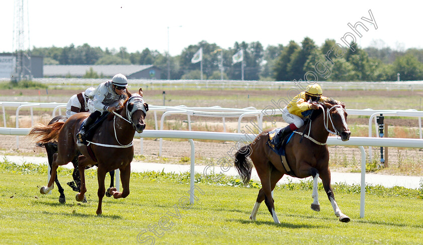 Silent-Night-0002 
 SILENT NIGHT (Carlos Lopez) wins Futre Stars Race
Bro Park 30 Jun 2019 - Pic Steven Cargill / Racingfotos.com