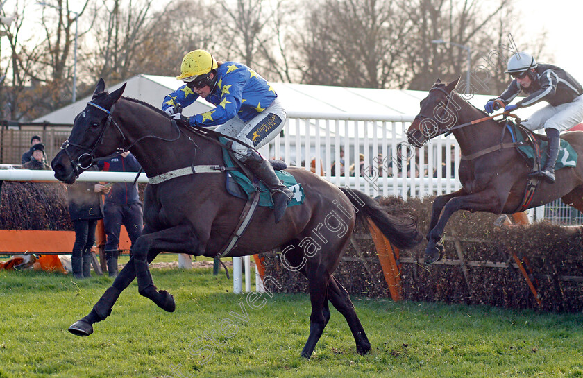 Picanha-0001 
 PICANHA (Tabitha Worsley) wins The Larkshill Engineering Maiden Hurdle
Warwick 9 Dec 2021 - Pic Steven Cargill / Racingfotos.com