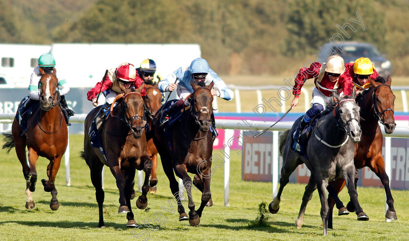 Meribella-0003 
 MERIBELLA (centre, Rob Hornby) beats CABRERA (right) and BINT AL DAAR (left) in The British Stallion Studs EBF Fillies Handicap
Doncaster 13 Sep 2024 - Pic Steven Cargill / Racingfotos.com