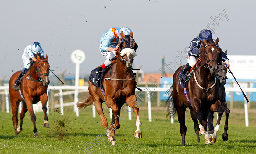 Tagovailoa-0002 
 TAGOVAILOA (right, Hollie Doyle) beats BLONDE WARRIOR (left) in The Moulton Nurseries of Acle Classified Claiming Stakes
Yarmouth 15 Sep 2020 - Pic Steven Cargill / Racingfotos.com