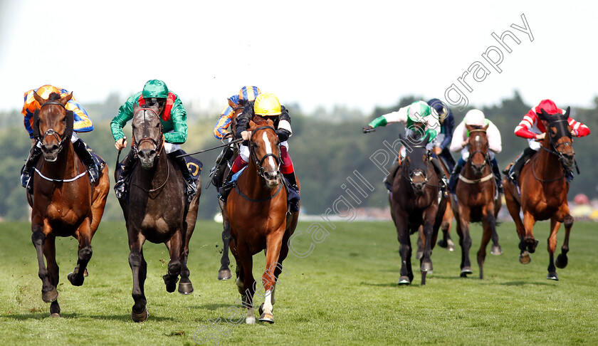 Stradivarius-0004 
 STRADIVARIUS (centre, Frankie Dettori) beats VAZIRABAD (2nd left) and TORCEDOR (left) in The Gold Cup
Royal Ascot 21 Jun 2018 - Pic Steven Cargill / Racingfotos.com