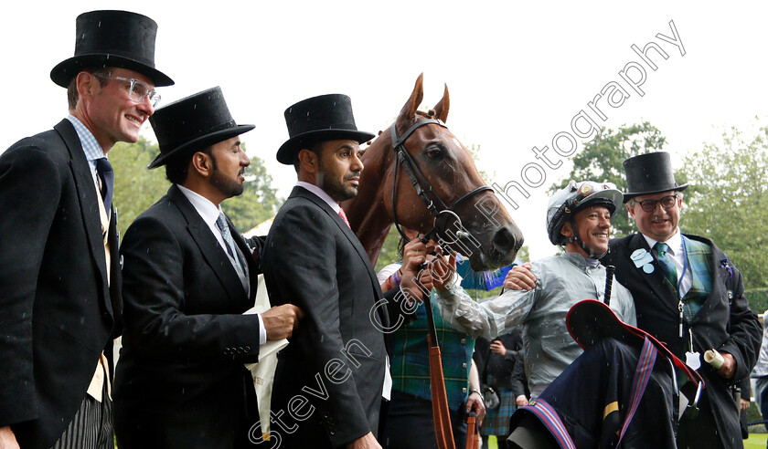 Raffle-Prize-0009 
 RAFFLE PRIZE (Frankie Dettori) with Mark Johnston after The Queen Mary Stakes
Royal Ascot 19 Jun 2019 - Pic Steven Cargill / Racingfotos.com