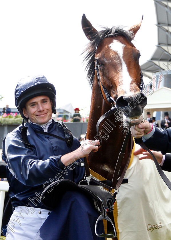 Hunting-Horn-0011 
 HUNTING HORN (Ryan Moore) after The Hampton Court Stakes
Royal Ascot 21 Jun 2018 - Pic Steven Cargill / Racingfotos.com