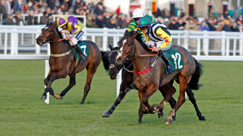 Lively-Citizen-0005 
 LIVELY CITIZEN (Archie Bellamy) wins The Catesby Handicap Hurdle
Cheltenham 10 Dec 2021 - Pic Steven Cargill / Racingfotos.com