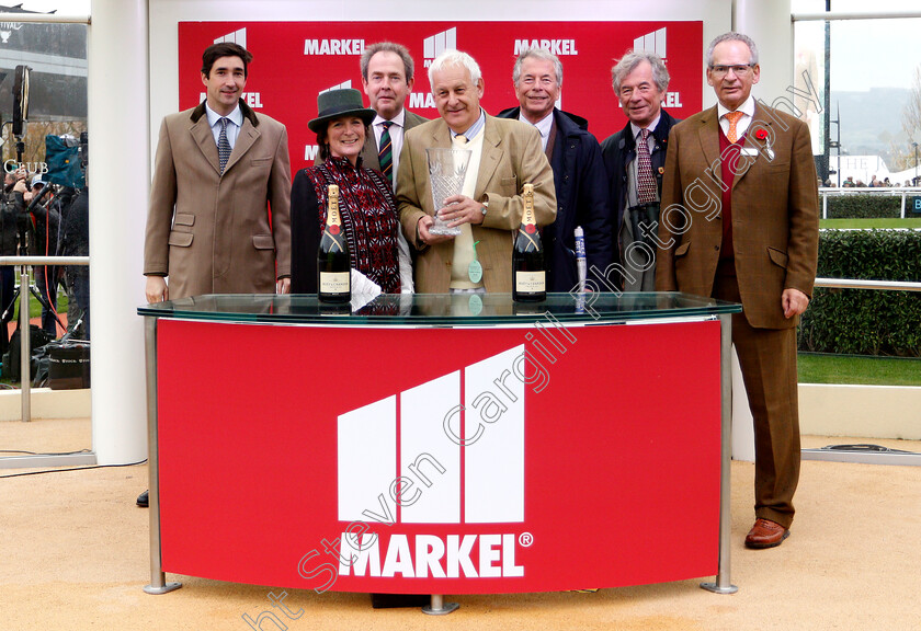 The-Young-Master-0008 
 Presentation to Mike Burbidge & The Old Masters for The Markel Insurance Amateur Riders Handicap Chase
Cheltenham 16 Nov 2018 - Pic Steven Cargill / Racingfotos.com