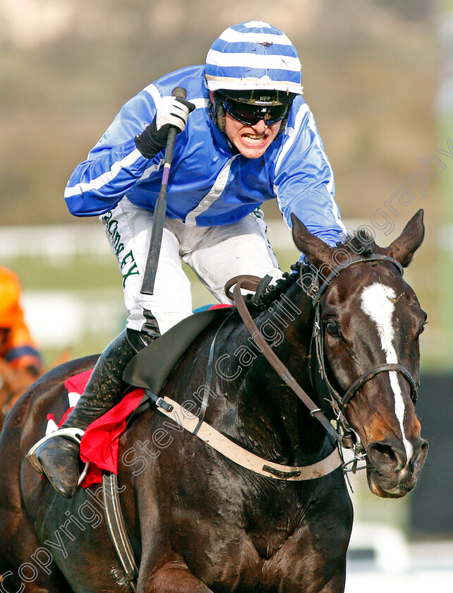 Penhill-0005 
 PENHILL (Paul Townend) wins The Sun Bets Stayers Hurdle Cheltenham 15 Mar 2018 - Pic Steven Cargill / Racingfotos.com