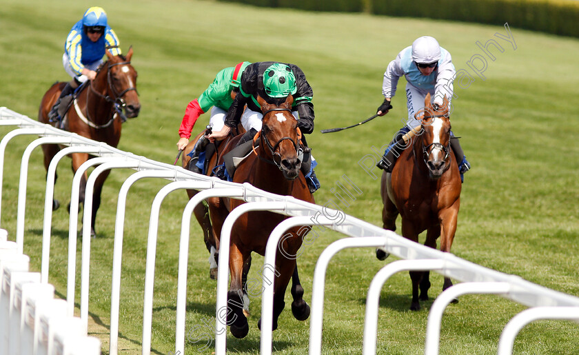 Nearly-Caught-0001 
 NEARLY CAUGHT (James Doyle) wins The Coral Marathon
Sandown 7 Jul 2018 - Pic Steven Cargill / Racingfotos.com