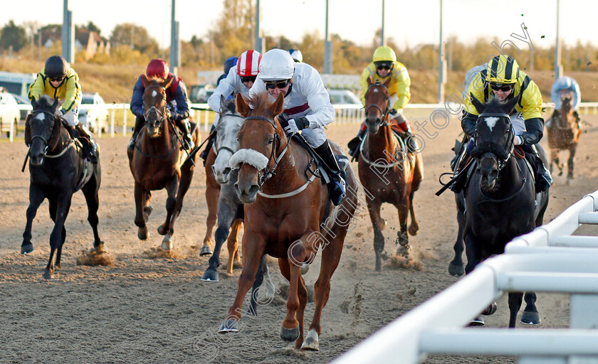 Western-Beat-0004 
 WESTERN BEAT (John Egan) beats LIVIA THE EMPRESS (right) in The tote Placepot Your First Bet Nursery
Chelmsford 22 Oct 2020 - Pic Steven Cargill / Racingfotos.com