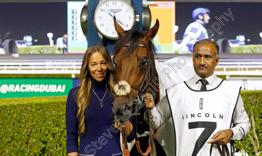 Royal-Dubai-0009 
 ROYAL DUBAI with trainer Lucie Botti winner of The Lincoln Corsair Handicap
Meydan 2 Feb 2024 - Pic Steven Cargill / Racingfotos.com