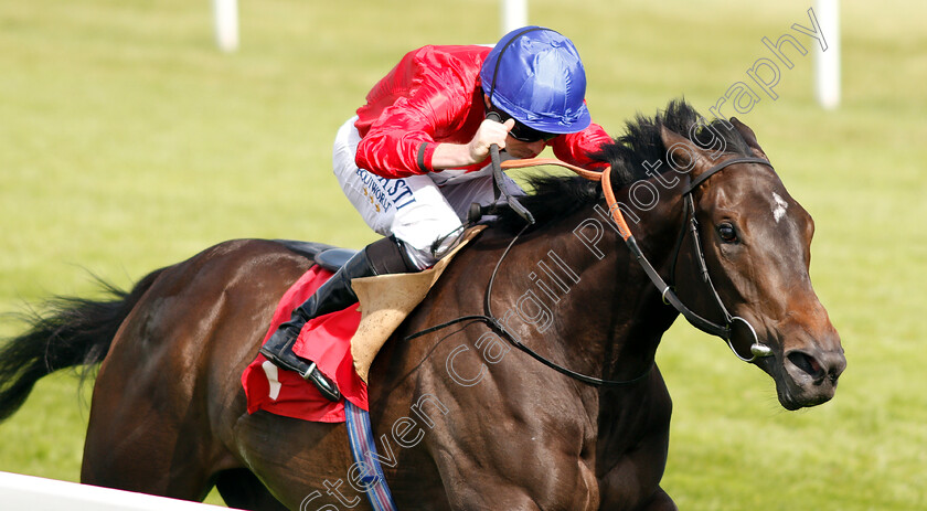 Preening-0005 
 PREENING (Ryan Moore) wins The 188bet Casino British Stallions EBF Fillies Handicap
Sandown 15 Jun 2018 - Pic Steven Cargill / Racingfotos.com