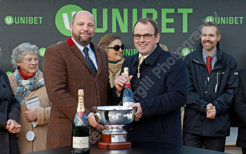 Elgin-0012 
 Presentation to Alan King for The Greatwood Handicap Hurdle won by ELGIN Cheltenham 19 Nov 2017 - Pic Steven Cargill / Racingfotos.com