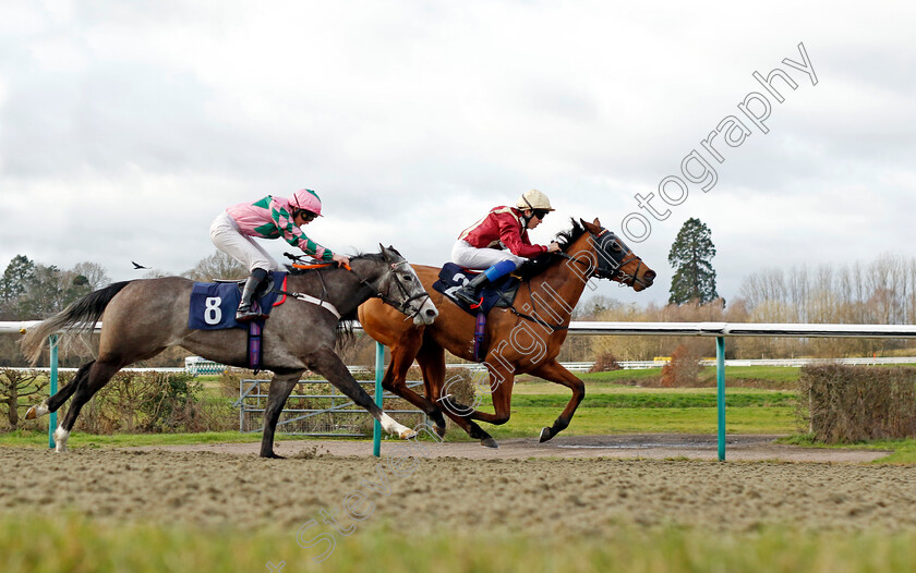 Storymaker-0002 
 STORYMAKER (Tommie Jakes) beats BOOM BOOM POW (left) in The BetMGM Golden Goals Fillies Handicap
Lingfield 23 Dec 2023 - Pic Steven Cargill / Racingfotos.com