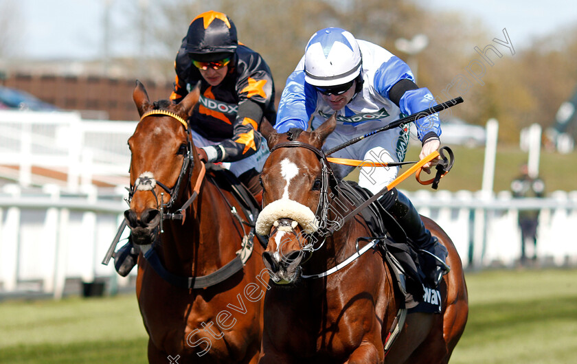 Belfast-Banter-0002 
 BELFAST BANTER (Kevin Sexton) wins The Betway Top Novices Hurdle
Aintree 9 Apr 2021 - Pic Steven Cargill / Racingfotos.com