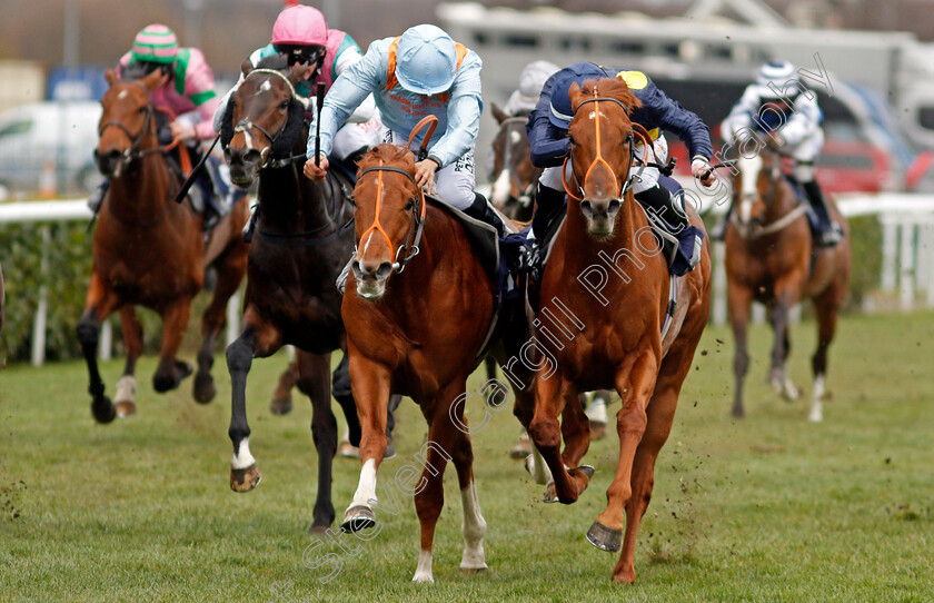 Soundslikethunder-0005 
 SOUNDSLIKETHUNDER (right, Rossa Ryan) beats LEXINGTON KNIGHT (left) in The Unibet Novice Stakes Div2
Doncaster 28 Mar 2021 - Pic Steven Cargill / Racingfotos.com