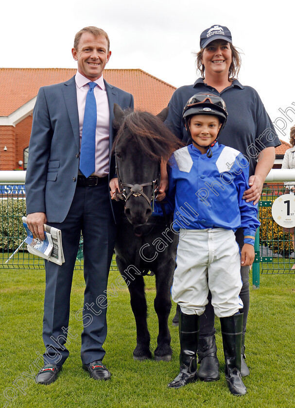 Briar-Smokey-Joe-0008 
 BRIAR SMOKEY JOE (Zak Kent) after The Shetland Pony Grand National Flat Race Newmarket 29 Sep 2017 - Pic Steven Cargill / Racingfotos.com