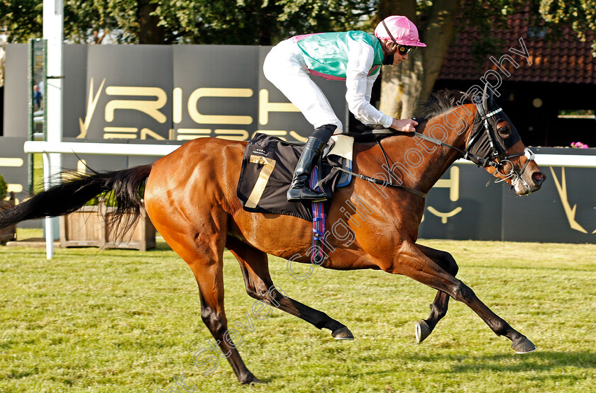 Brunnera-0005 
 BRUNNERA (James Doyle) wins The Rich Energy Powering You Fillies Handicap
Newmarket 25 Jun 2021 - Pic Steven Cargill / Racingfotos.com