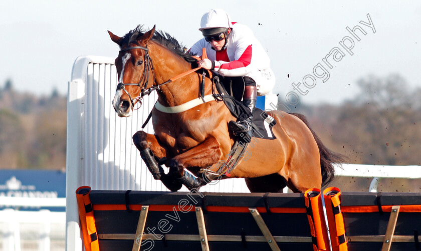 Goshen-0003 
 GOSHEN (Jamie Moore) wins The Ascot IJF Ambassador Programme Juvenile Hurdle
Ascot 18 Jan 2020 - Pic Steven Cargill / Racingfotos.com