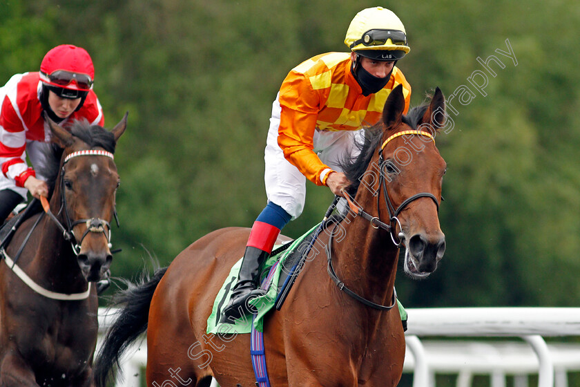 Jumby-Breeze-0002 
 JUMBY BREEZE (George Rooke)
Kempton 2 Jun 2021 - Pic Steven Cargill / Racingfotos.com