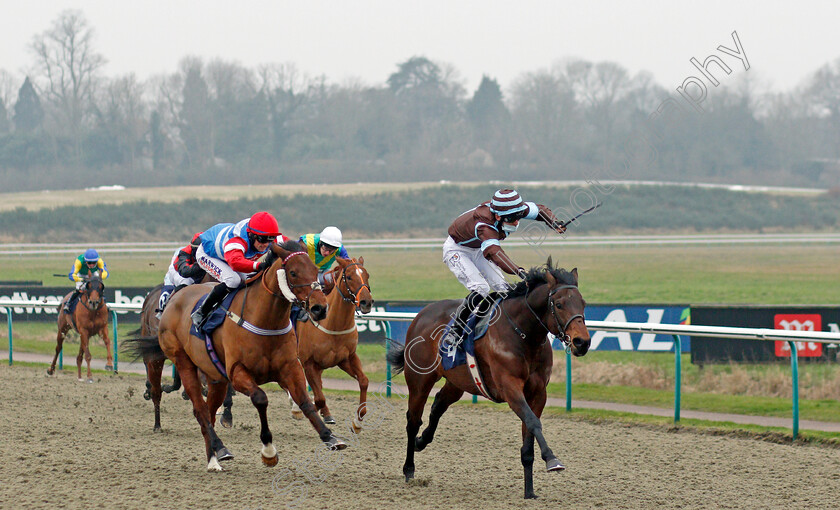 Pablo-Del-Pueblo-0001 
 PABLO DEL PUEBLO (Jack Duern) beats KNOCKOUT BLOW (left) in The Betway Casino Handicap
Lingfield 25 Jan 2022 - Pic Steven Cargill / Racingfotos.com