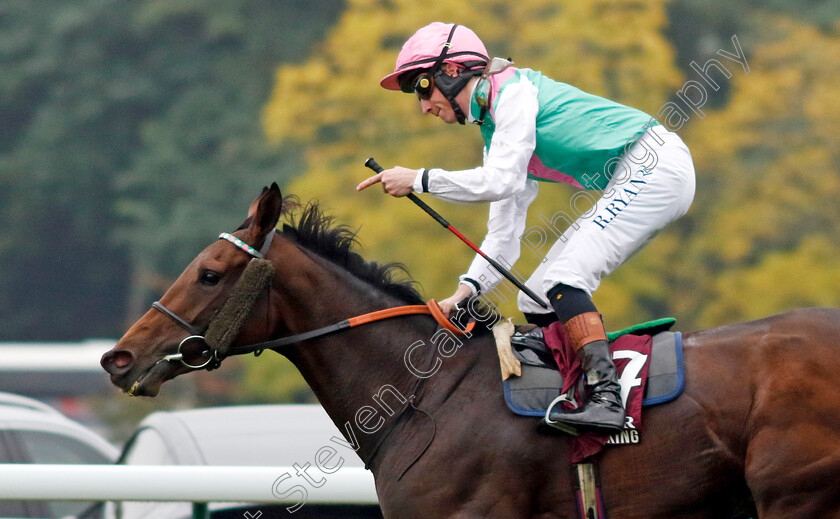 Bluestocking-0008 
 BLUESTOCKING (Rossa Ryan) wins The Qatar Prix de l'Arc de Triomphe
Longchamp 6 Oct 2024 - Pic Steven Cargill / Racingfotos.com