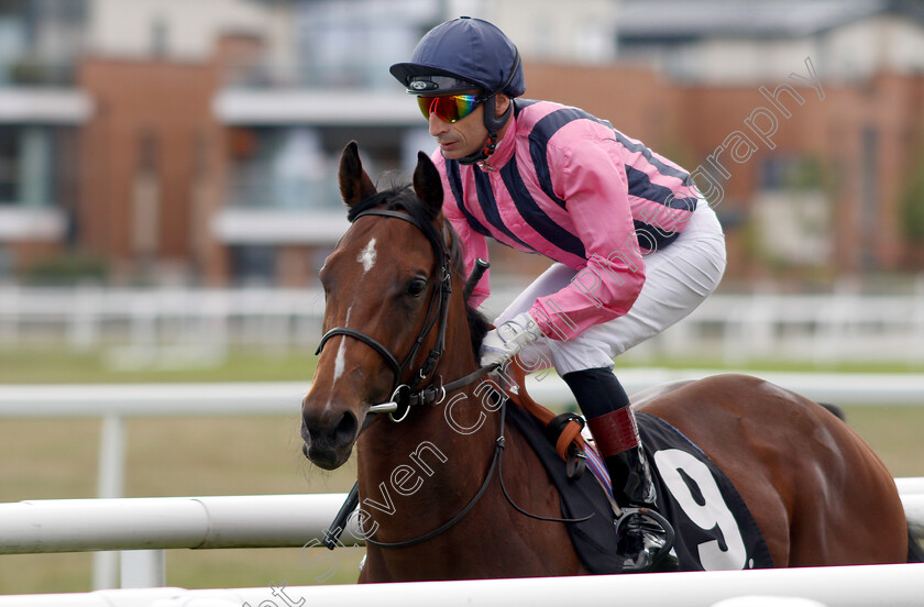 On-The-Stage-0001 
 ON THE STAGE (Gerald Mosse)
Newbury 17 Aug 2018 - Pic Steven Cargill / Racingfotos.com