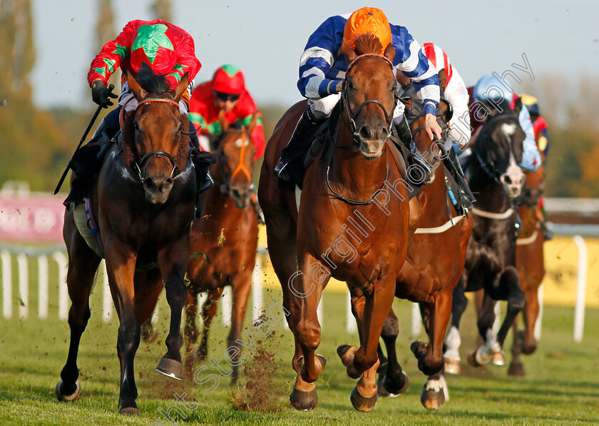 Warsaw-Road-0004 
 WARSAW ROAD (right, Jamie Spencer) beats ESPRIT DE CORPS (left) in The Heatherwold Stud Handicap Newbury 23 Sep 2017 - Pic Steven Cargill / Racingfotos.com