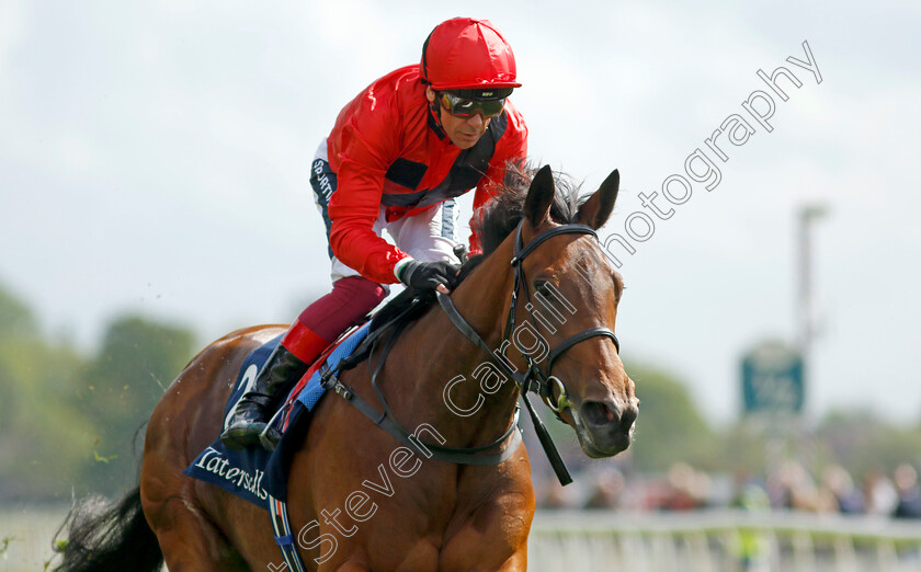 Emily-Upjohn-0008 
 EMILY UPJOHN (Frankie Dettori) wins The Tattersalls Musidora Stakes
York 11 May 2022 - Pic Steven Cargill / Racingfotos.com