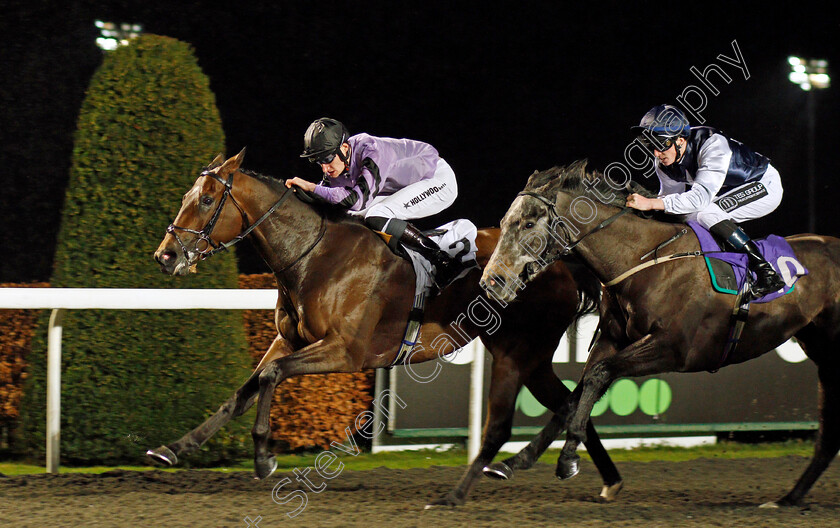 Covert-Mission-0003 
 COVERT MISSION (left, Daniel Muscutt) beats MABRE (right) in The Join Racing TV Now Handicap Div2
Kempton 16 Feb 2022 - Pic Steven Cargill / Racingfotos.com