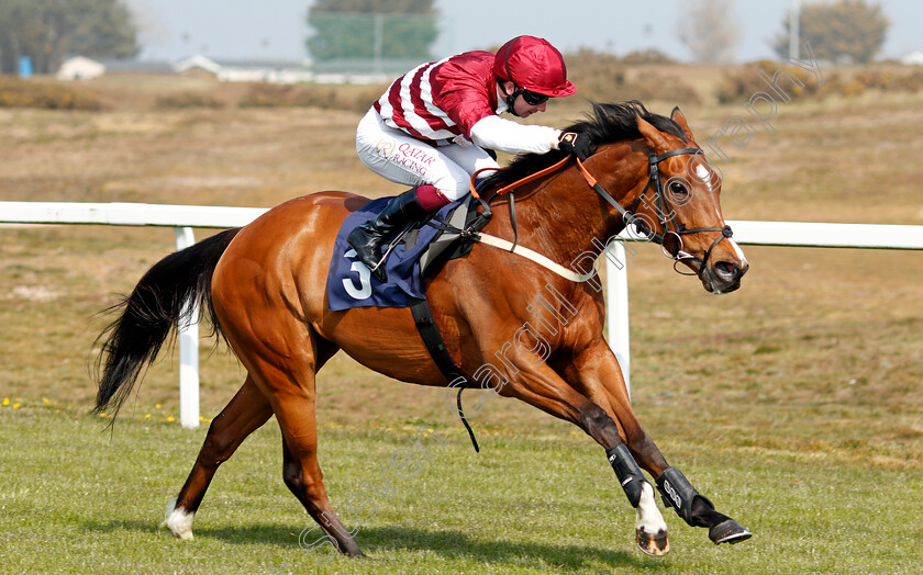 The-City s-Phantom-0004 
 THE CITY'S PHANTOM (Oisin Murphy) wins The Quinnbet 25% Back As A Free Bet Handicap
Yarmouth 20 Apr 2021 - Pic Steven Cargill / Racingfotos.com