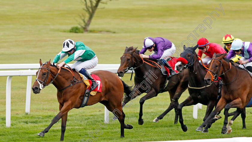 Pearl-Of-Windsor-0004 
 PEARL OF WINDSOR (Darragh Keenan) wins The British Stallion Studs EBF Maiden Stakes
Sandown 8 Aug 2024 - Pic Steven Cargill / Racingfotos.com