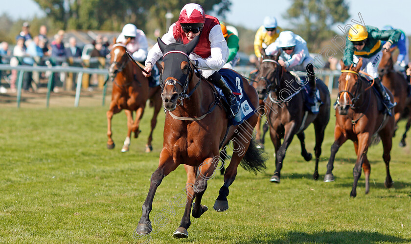 Fanny-Logan-0007 
 FANNY LOGAN (Robert Havlin) wins The EBF Stallions John Musker Fillies Stakes
Yarmouth 18 Sep 2019 - Pic Steven Cargill / Racingfotos.com