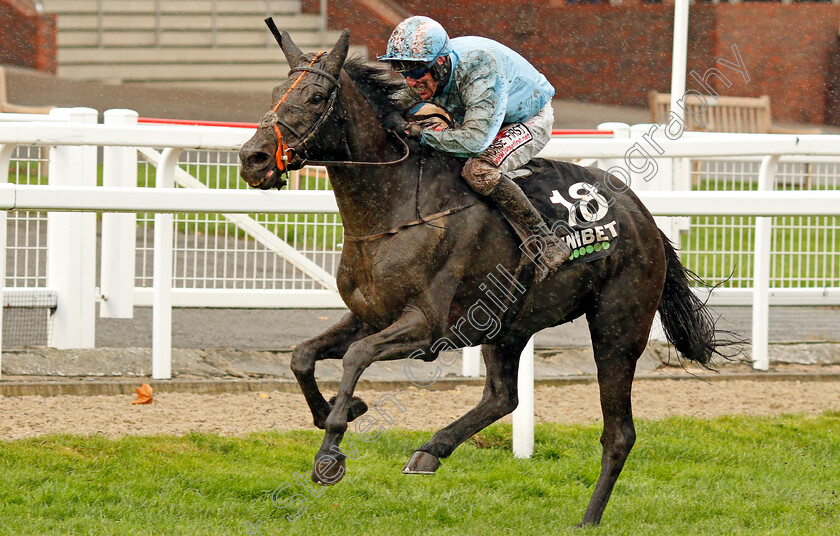 The-Shunter-0006 
 THE SHUNTER (Robbie Power) wins The Unibet Greatwood Handicap Hurdle
Cheltenham 15 Nov 2020 - Pic Steven Cargill / Racingfotos.com