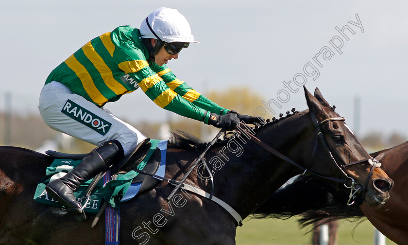 Saint-Roi-0001 
 SAINT ROI (Mark Walsh)
Aintree 13 Apr 2023 - Pic Steven Cargill / Racingfotos.com