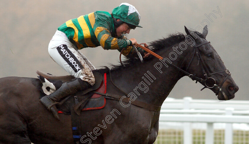 Kapcorse-0003 
 KAPCORSE (Bryony Frost) wins The Sir Peter O'Sullevan Memorial Handicap Chase
Newbury 1 Dec 2018 - Pic Steven Cargill / Racingfotos.com