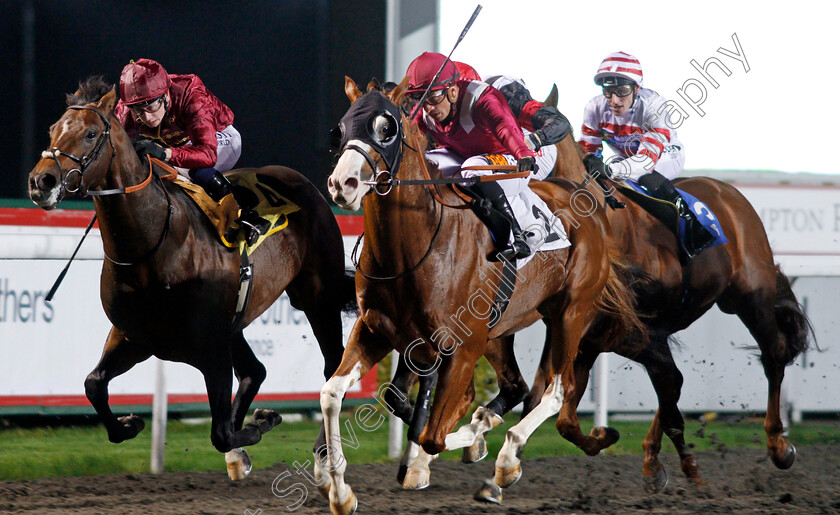 Solomon s-Bay-0004 
 SOLOMON'S BAY (right, Silvestre De Sousa) beats BLUE DE VEGA (left) in The ebfstallions.com Conditions Stakes Kempton 11 Oct 2017 - Pic Steven Cargill / Racingfotos.com