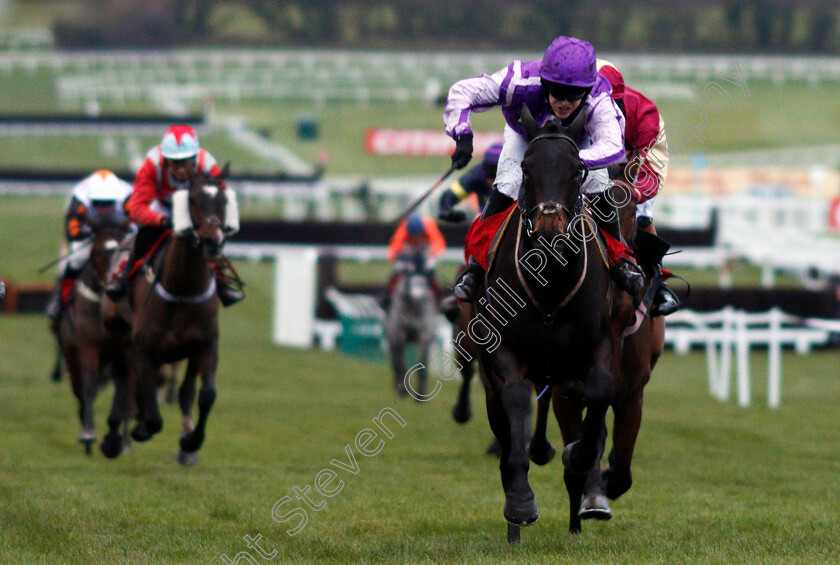 Arthurs-Gift-0002 
 ARTHUR'S GIFT (Tom Humphries) wins The Citipost Handicap Hurdle Cheltenham 15 Dec 2017 - Pic Steven Cargill / Racingfotos.com