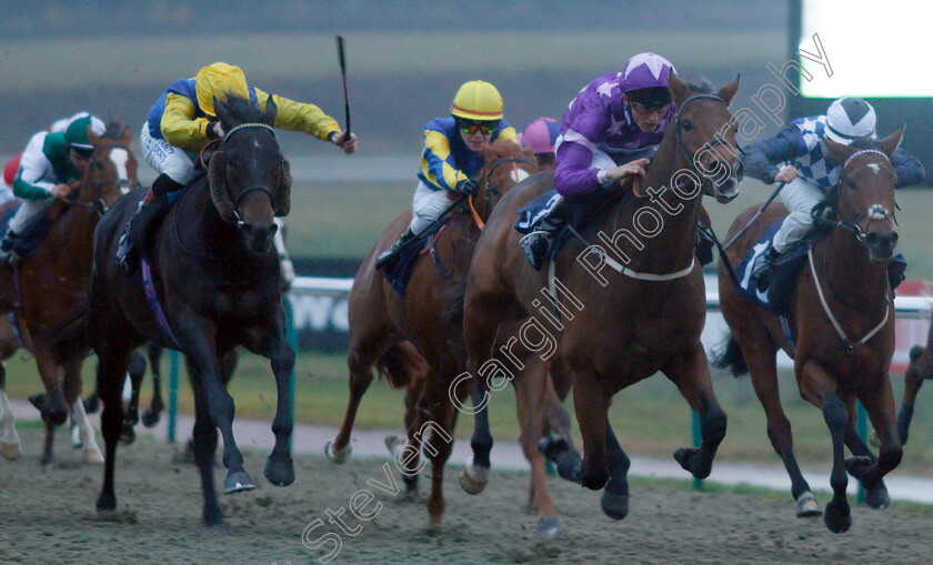 Cuttin -Edge-0002 
 CUTTIN' EDGE (George Wood) beats BIG BAD LOL (left) in The Sun Racing Apprentice Handicap
Lingfield 20 Nov 2018 - Pic Steven Cargill / Racingfotos.com