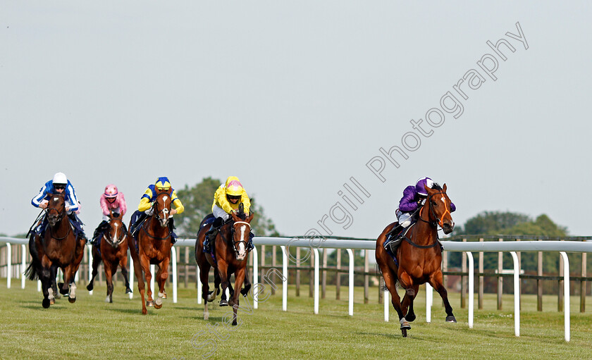 Symphony-Perfect-0004 
 SYMPHONY PERFECT (Hayley Turner) wins The British EBF Fillies Novice Stakes
Bath 23 Jun 2021 - Pic Steven Cargill / Racingfotos.com