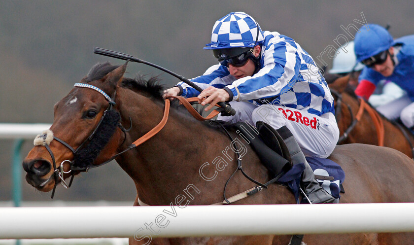 Billyoakes-0004 
 BILLYOAKES (Luke Morris) wins The Betway Sprint Handicap Lingfield 20 Dec 2017 - Pic Steven Cargill / Racingfotos.com