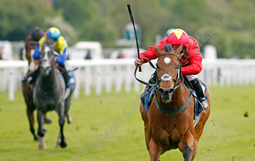 Highfield-Princess-0008 
 HIGHFIELD PRINCESS (Jason Hart) wins The 1895 Duke Of York Clipper Logistics Stakes
York 11 May 2022 - Pic Steven Cargill / Racingfotos.com