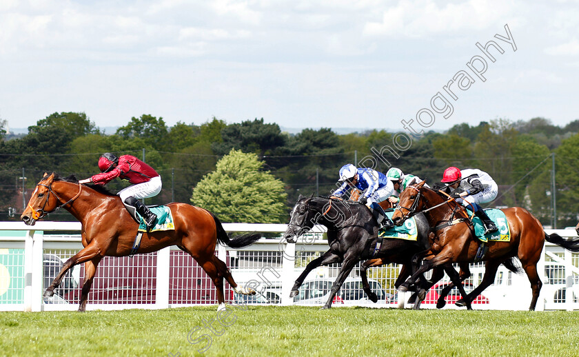 Masaru-0003 
 MASARU (Ryan Moore) wins The bet365 Esher Cup
Sandown 26 Apr 2019 - Pic Steven Cargill / Racingfotos.com