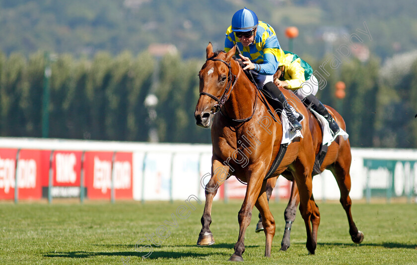 Coeur-De-Pierre-0002 
 COEUR DE PIERRE (T Piccone) wins The Prix du Cercle
Deauville 7 Aug 2022 - Pic Steven Cargill / Racingfotos.com