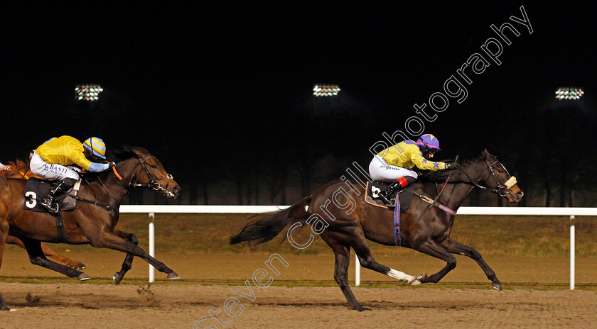 Double-Reflection-0002 
 DOUBLE REFLECTION (Josephine Gordon) leads SAMILLE (left) 
Chelmsford 26 Nov 2020 - Pic Steven Cargill / Racingfotos.com