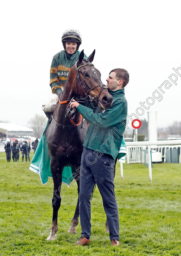 Inthepocket-0006 
 INTHEPOCKET (Rachael Blackmore) wins The Poundland Top Novices Hurdle
Aintree 14 Apr 2023 - Pic Steven Cargill / Racingfotos.com