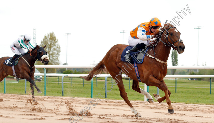 Peruvian-Summer-0002 
 PERUVIAN SUMMER (Jack Mitchell) wins The May Bank Holiday Racecourse Antiques Fair Handicap
Southwell 29 Apr 2019 - Pic Steven Cargill / Racingfotos.com